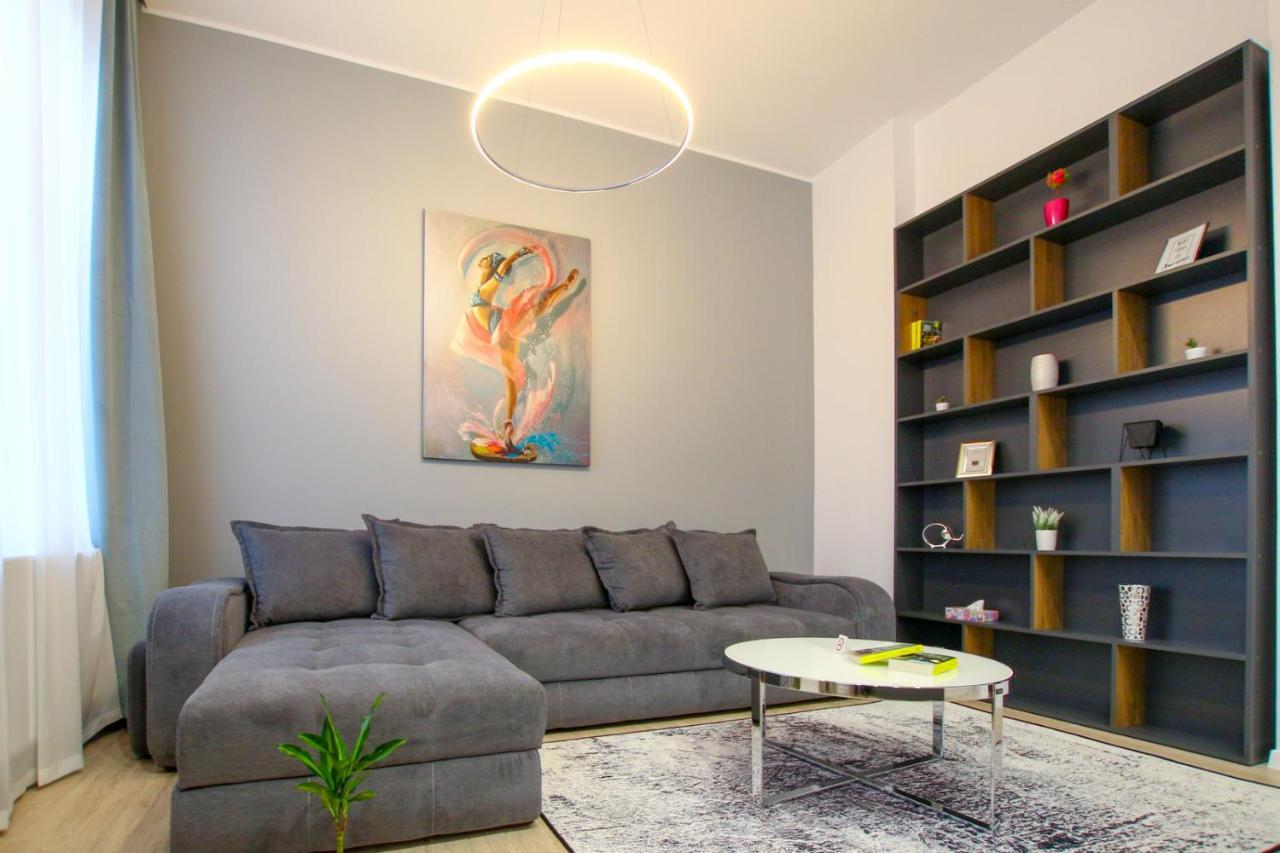 Mianelly Center Apartment Constanta Ngoại thất bức ảnh