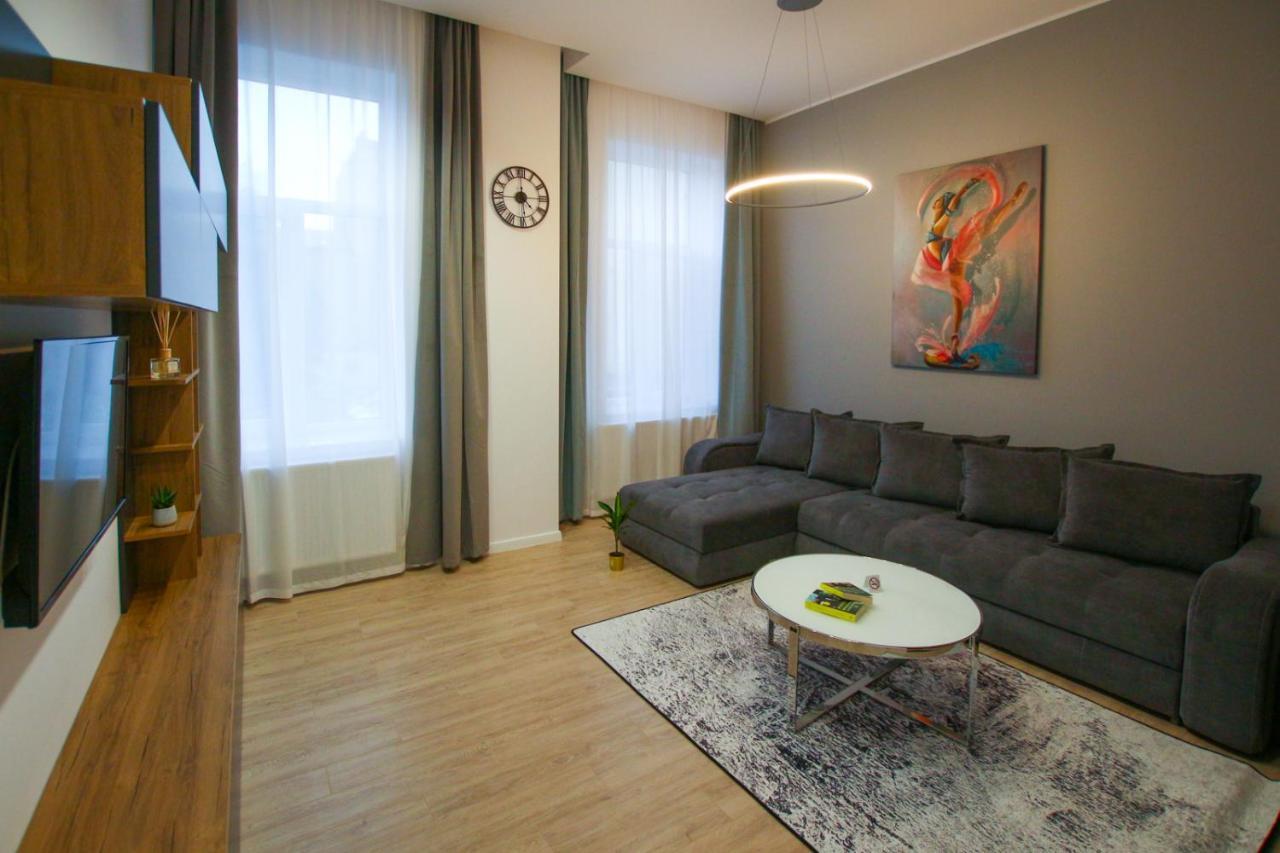 Mianelly Center Apartment Constanta Ngoại thất bức ảnh